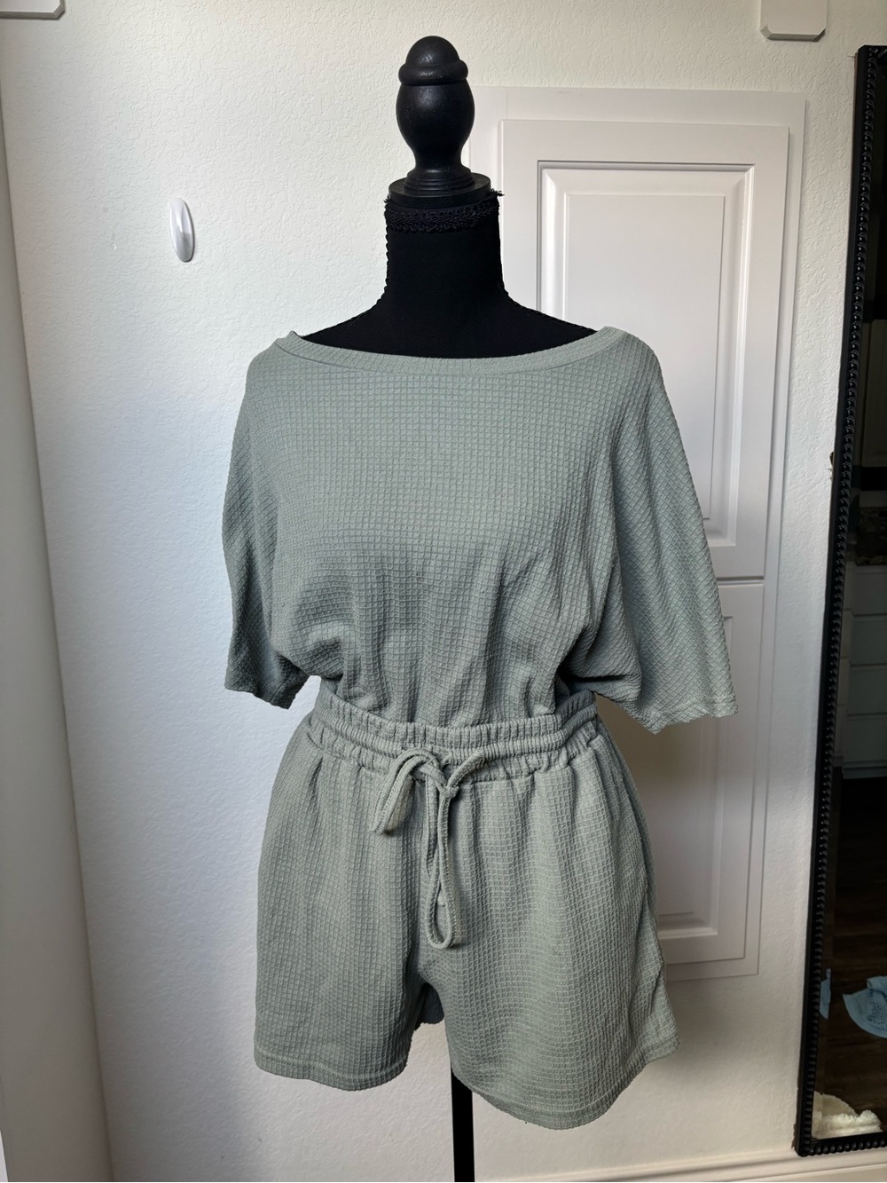 Women’s Waffle Knit Lounge Set - Sage Green